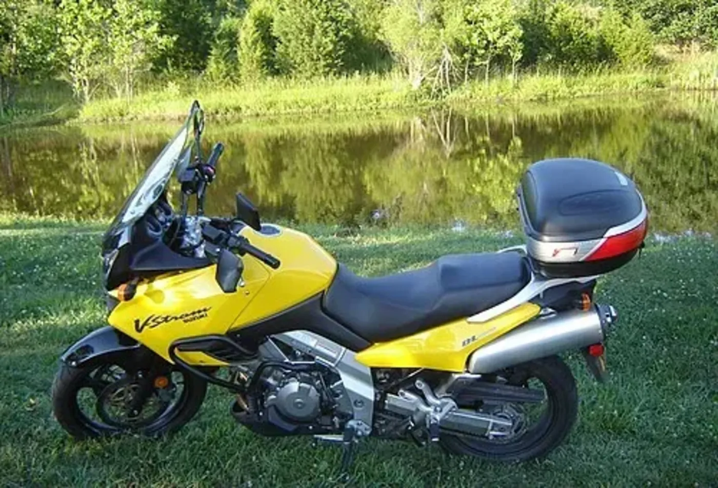 Suzuki V-Strom 1000 adventure motorcycle