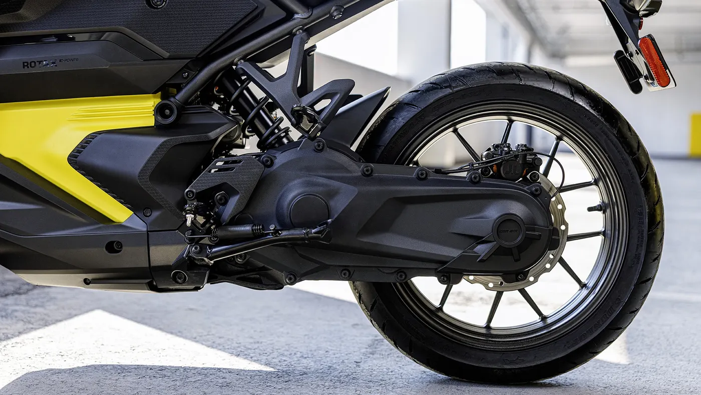 Close-up of the Can-Am Pulse rear wheel, belt drive and swingarm